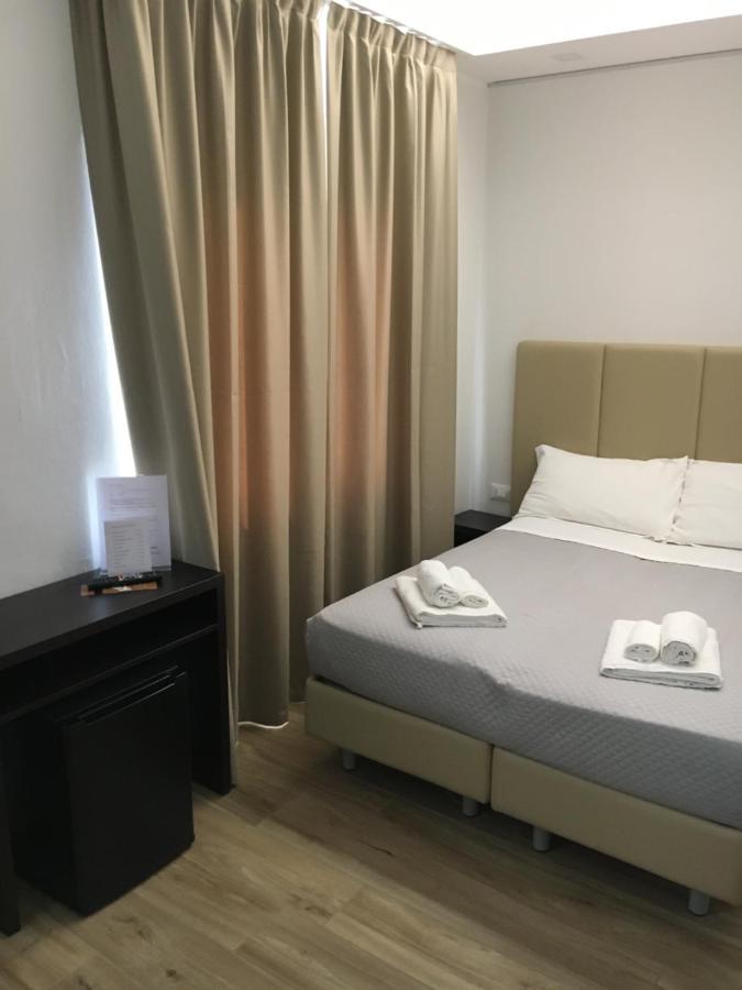 רימיני Hotel Saxon מראה חיצוני תמונה