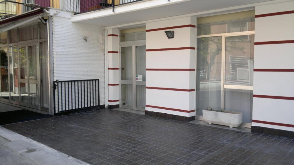 רימיני Hotel Saxon מראה חיצוני תמונה