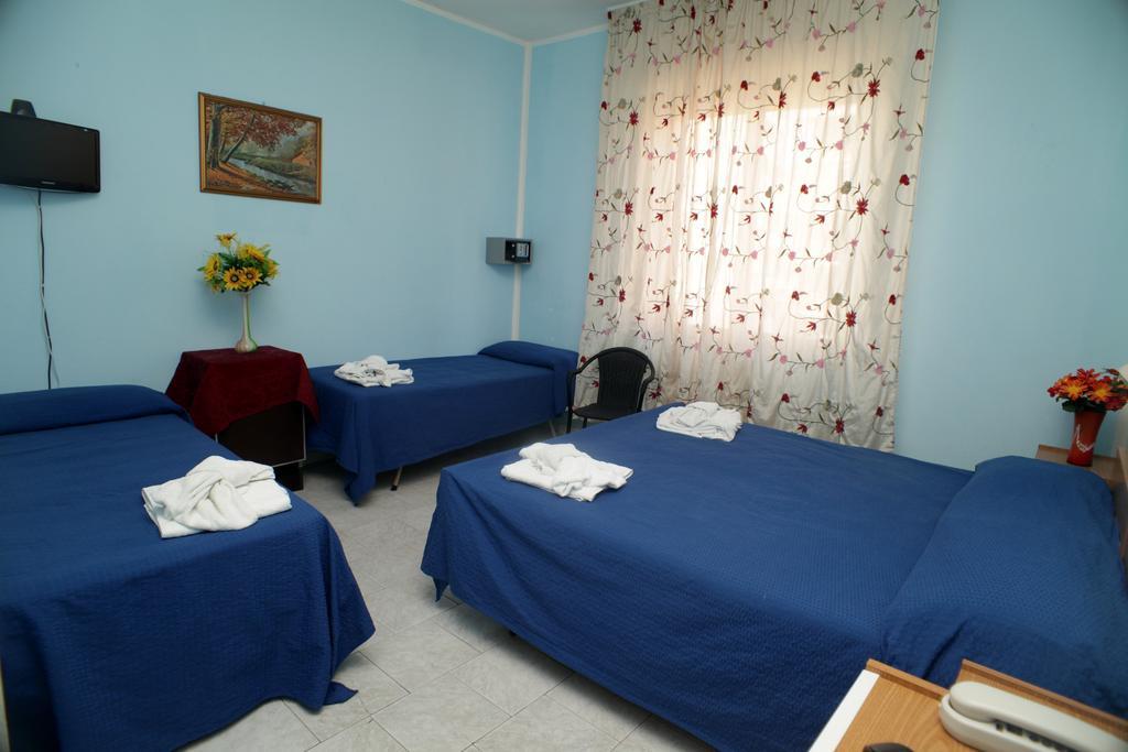 רימיני Hotel Saxon חדר תמונה