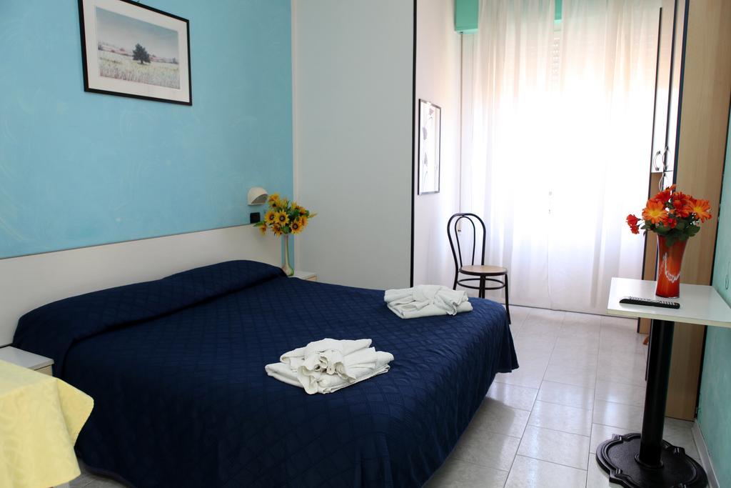 רימיני Hotel Saxon חדר תמונה