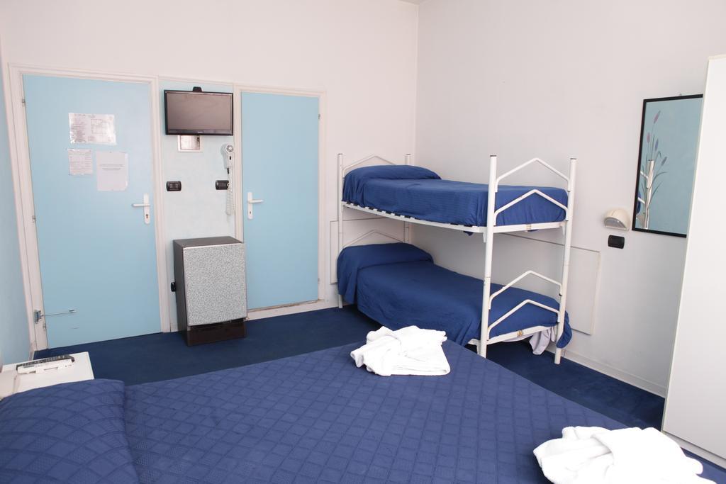 רימיני Hotel Saxon חדר תמונה