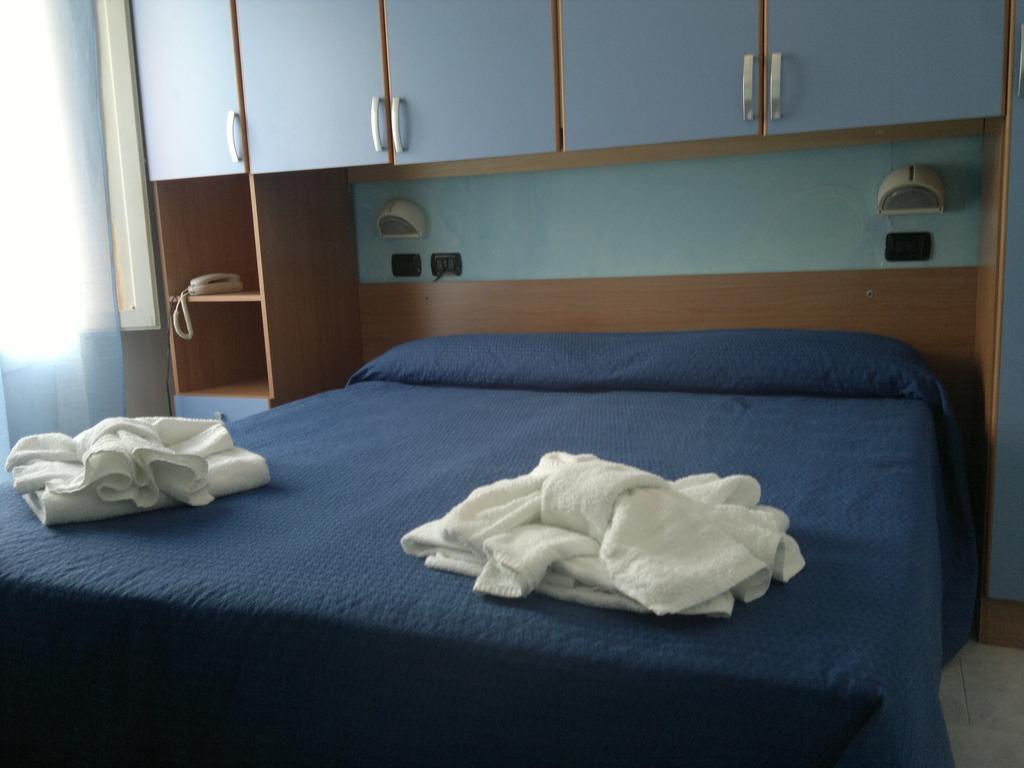 רימיני Hotel Saxon חדר תמונה