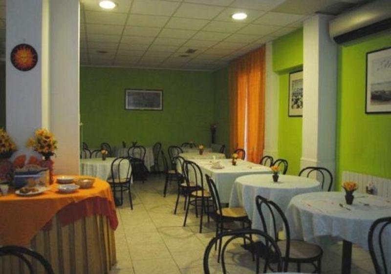 רימיני Hotel Saxon מראה חיצוני תמונה