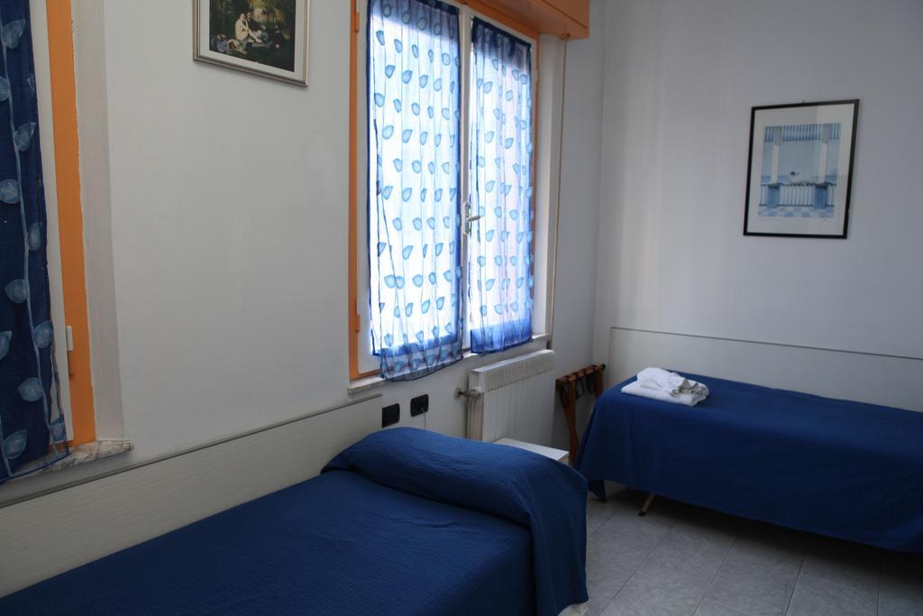 רימיני Hotel Saxon מראה חיצוני תמונה