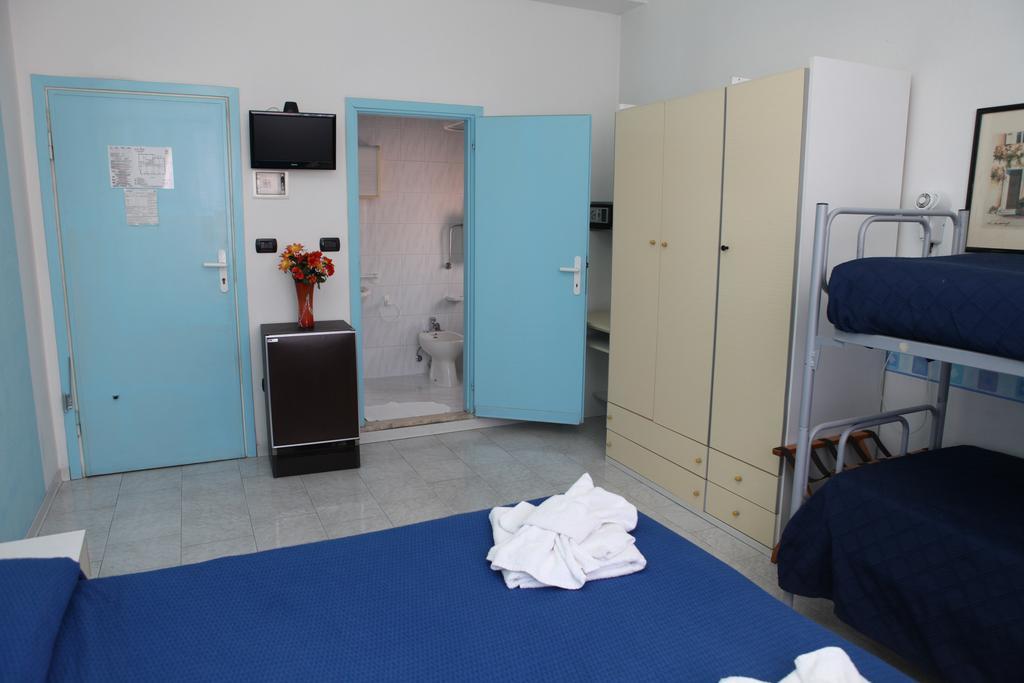 רימיני Hotel Saxon מראה חיצוני תמונה