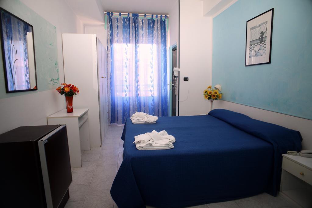 רימיני Hotel Saxon מראה חיצוני תמונה