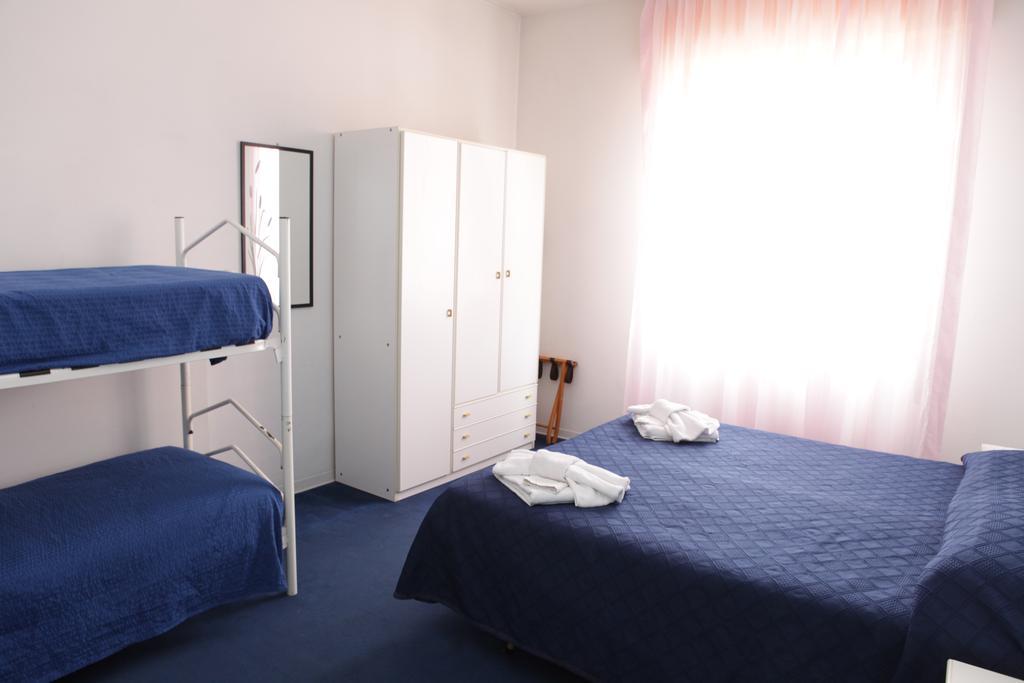 רימיני Hotel Saxon מראה חיצוני תמונה