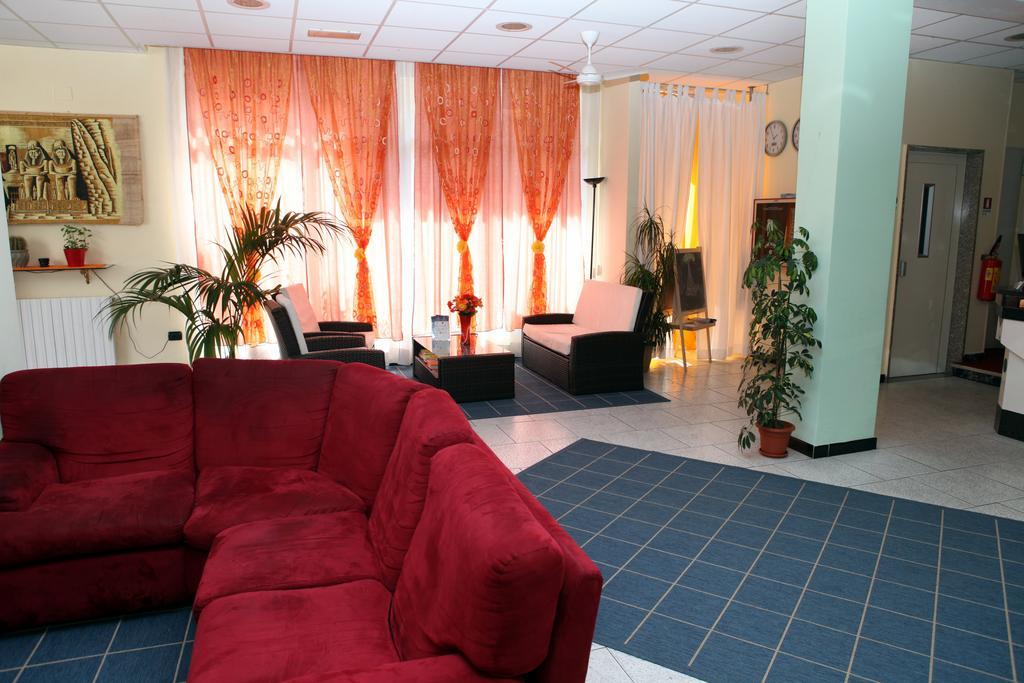 רימיני Hotel Saxon מראה חיצוני תמונה