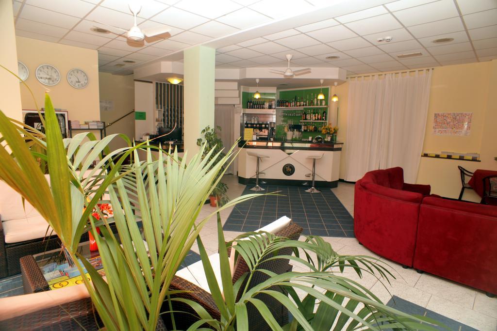 רימיני Hotel Saxon מראה חיצוני תמונה