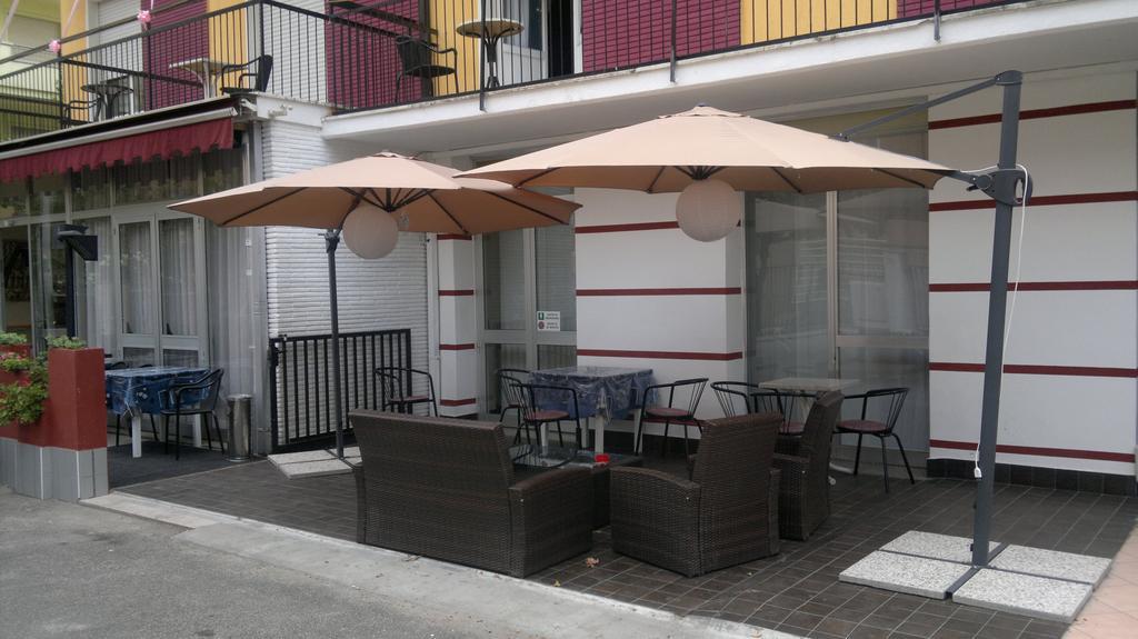 רימיני Hotel Saxon מראה חיצוני תמונה