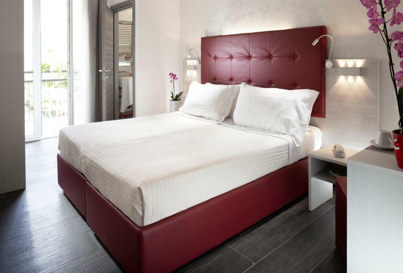 רימיני Hotel Saxon מראה חיצוני תמונה